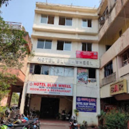 Hotel Blue Wheel,Bhubaneswar Exteriör bild