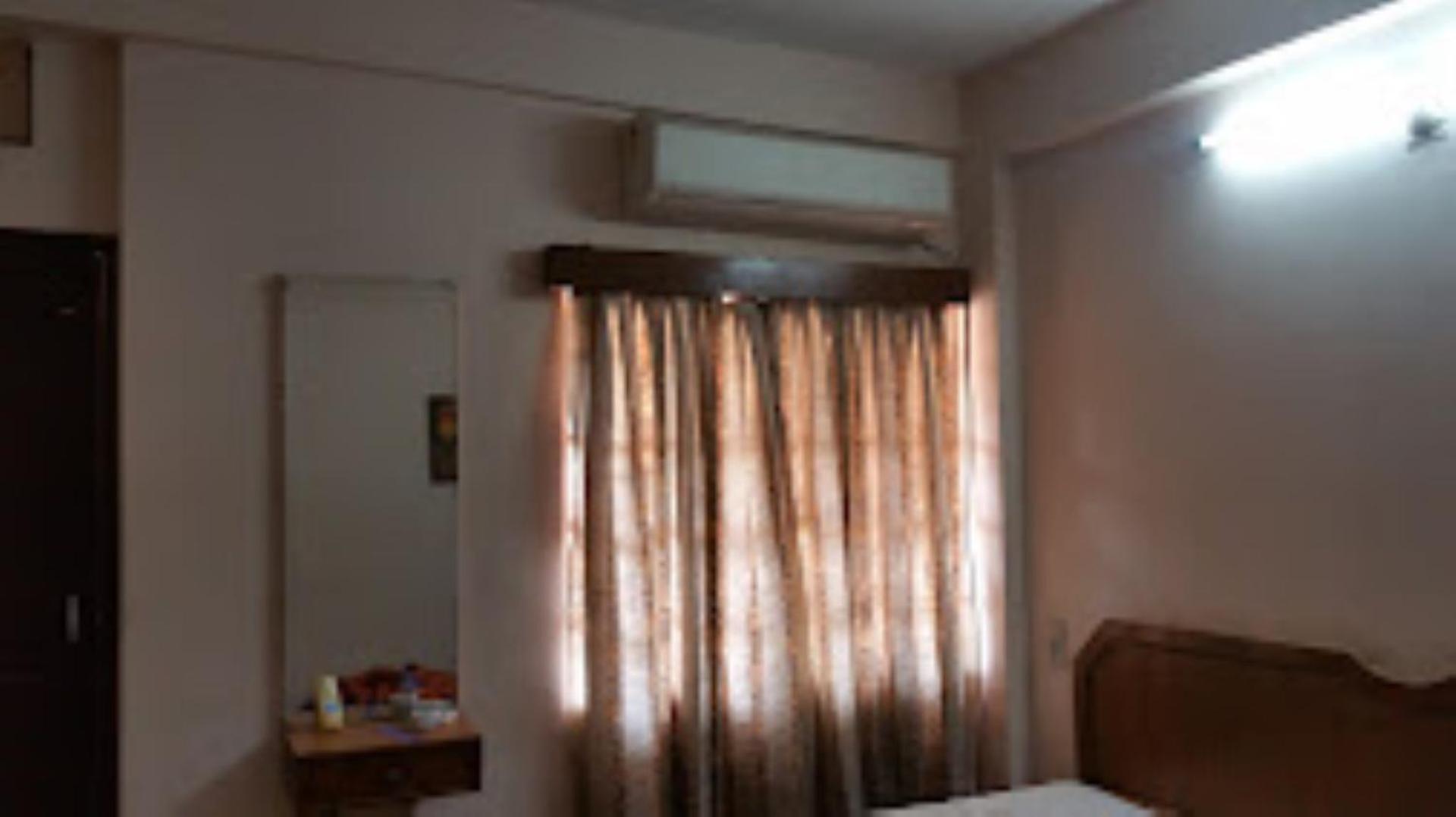 Hotel Blue Wheel,Bhubaneswar Exteriör bild
